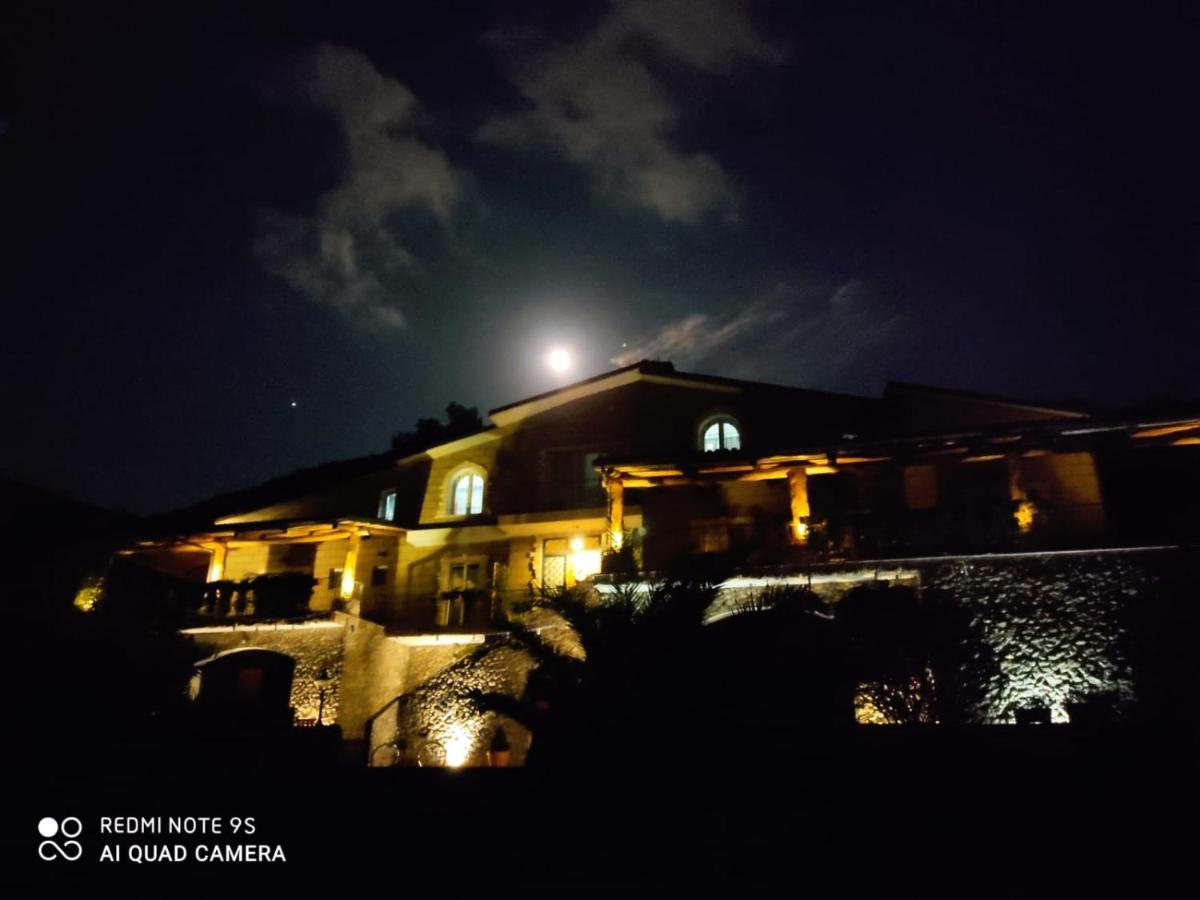 Bed and Breakfast Le Rocce SantʼAgata deʼ Goti Zewnętrze zdjęcie