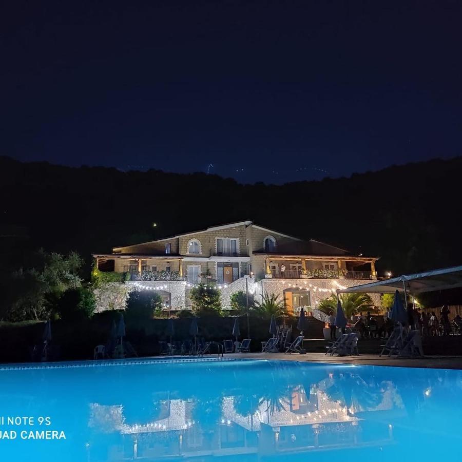Bed and Breakfast Le Rocce SantʼAgata deʼ Goti Zewnętrze zdjęcie