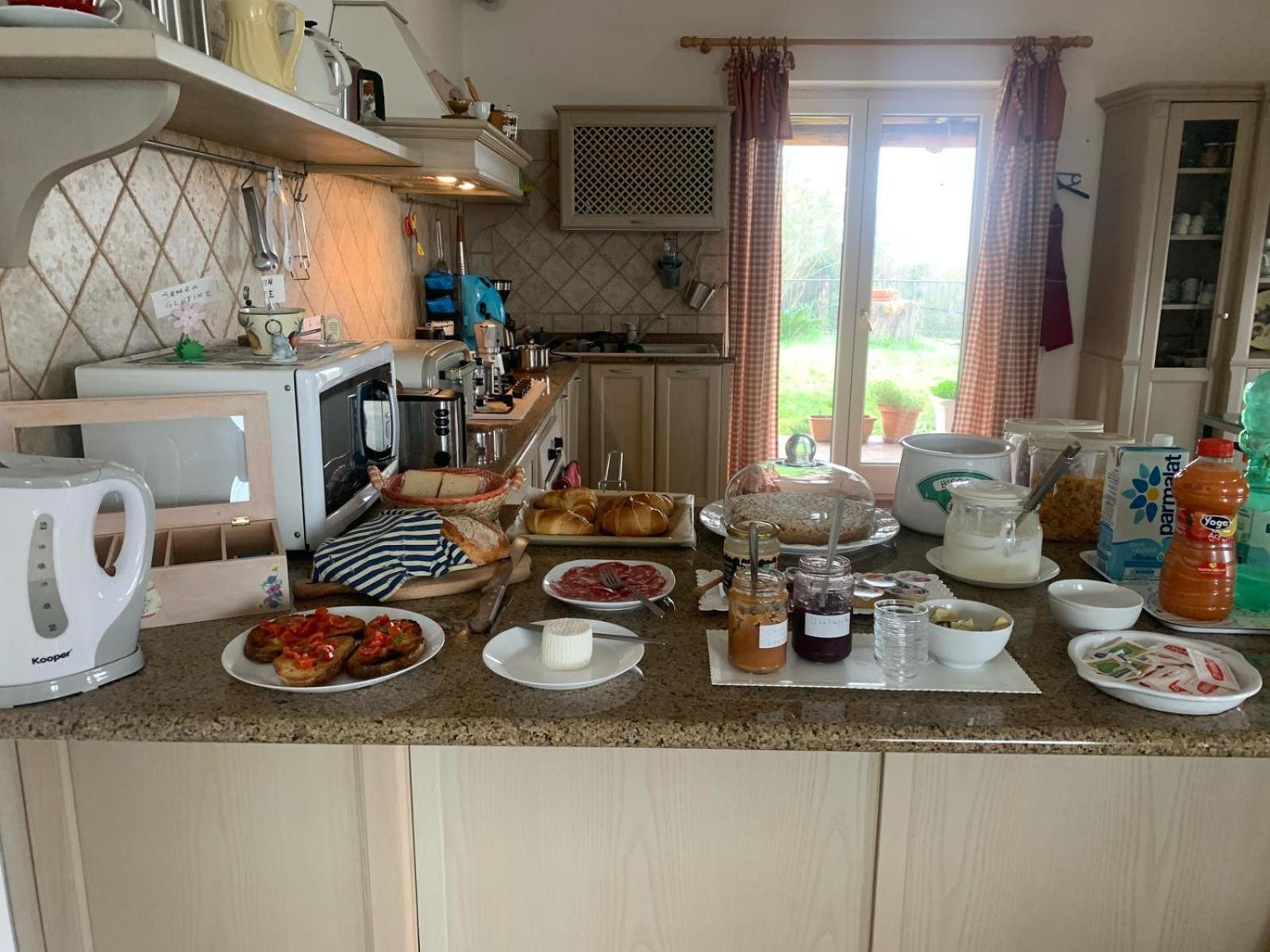 Bed and Breakfast Le Rocce SantʼAgata deʼ Goti Zewnętrze zdjęcie