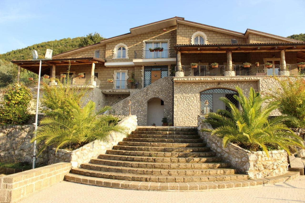 Bed and Breakfast Le Rocce SantʼAgata deʼ Goti Zewnętrze zdjęcie